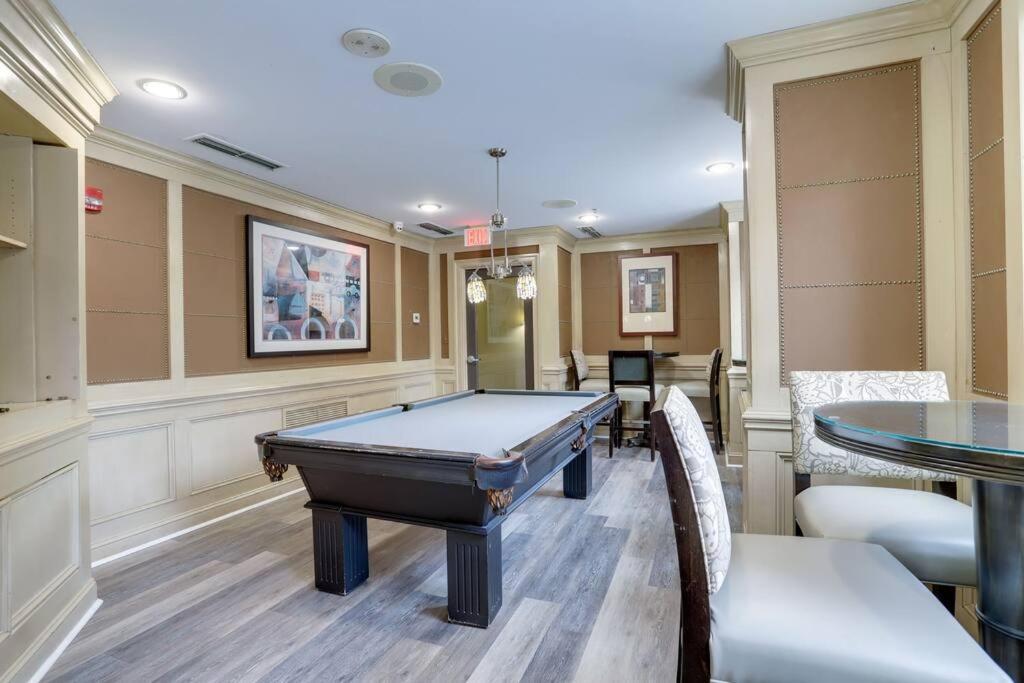 Exclusive Apt In Ballston With Gym Arlington Buitenkant foto
